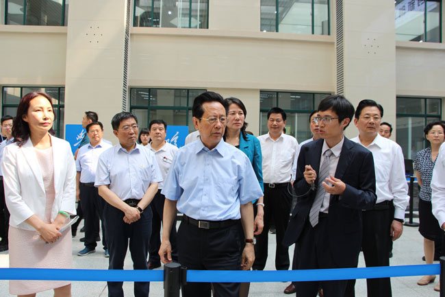 陳昌智理事長在黃淮學院考察.jpg