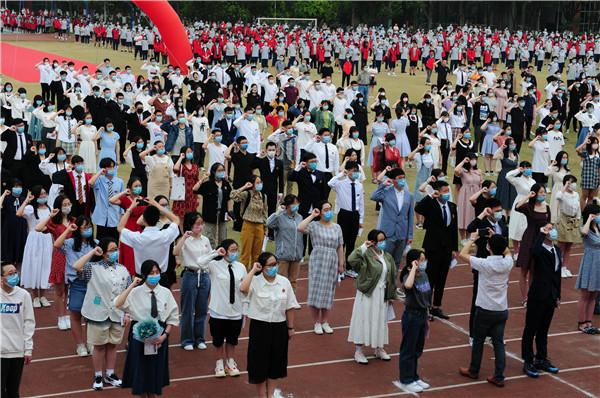 德外學(xué)子成人禮：今天起，我把責(zé)任扛在肩上